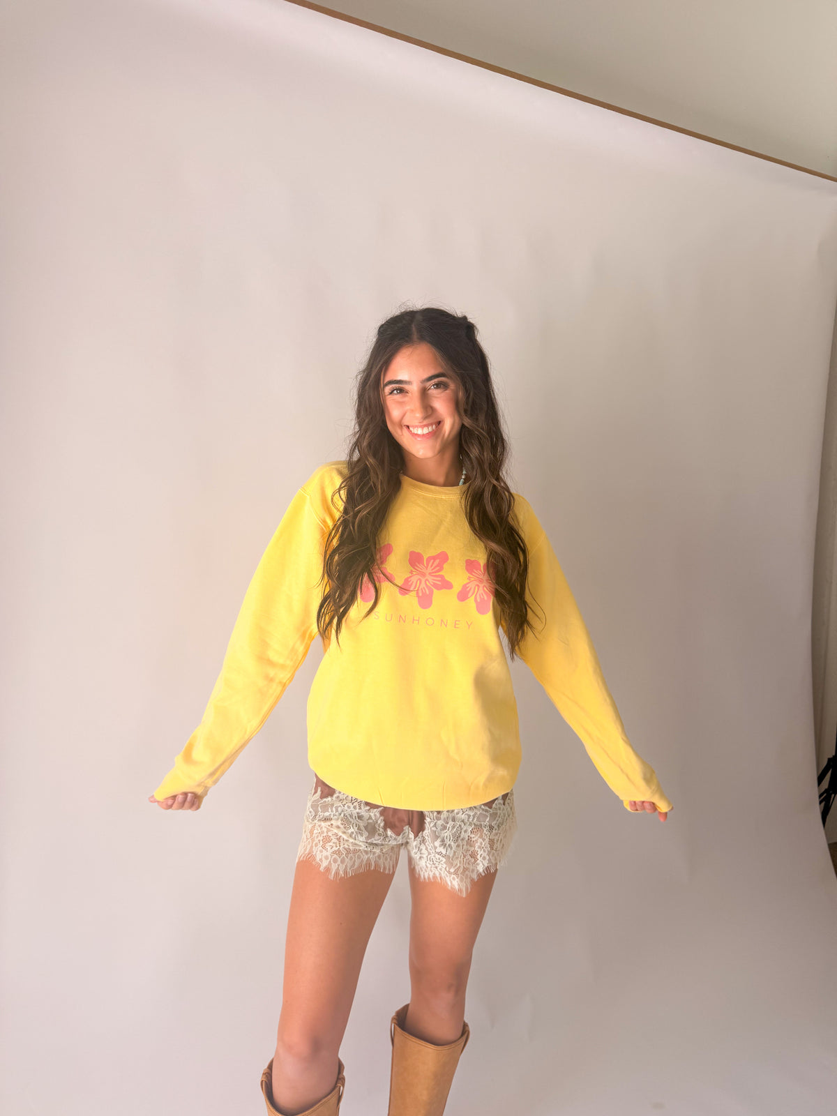 Sunhoney Crewneck