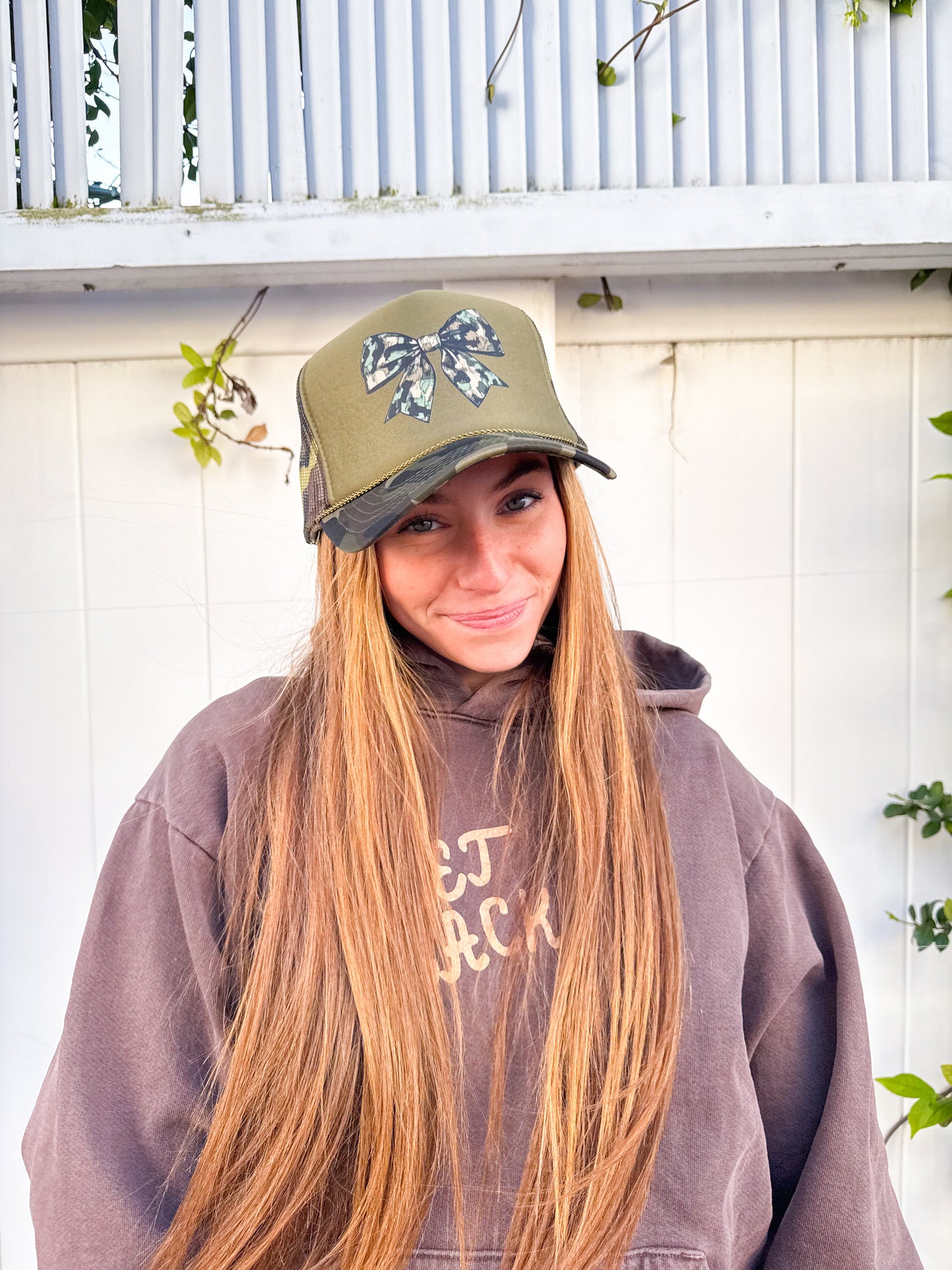 Camo Bow trucker Hat